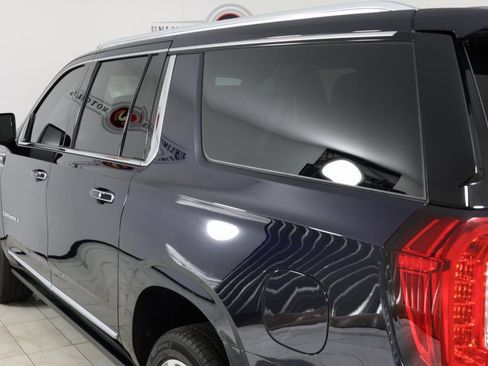 Used 2021 GMC Yukon XL Denali w/ Denali Premium Package image 53