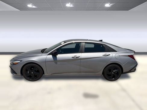 Used 2026 Hyundai Elantra Sport FWD image 2