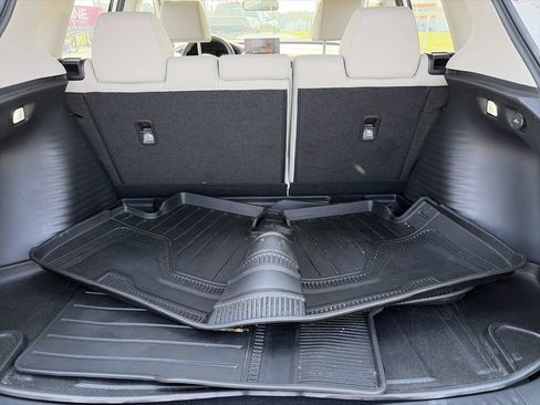 Used 2023 Honda HR-V LX image 28
