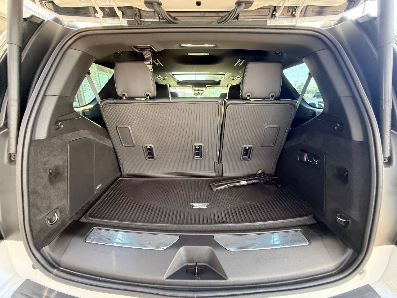 Used 2025 Cadillac Escalade Sport w/ Touring Package AWD/4WD image 40