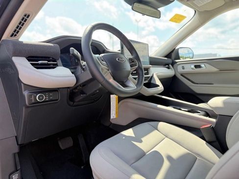 New 2026 Ford Explorer Active w/ Active Comfort Package AWD/4WD image 14
