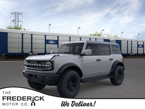 New 2026 Ford Bronco Outer Banks AWD/4WD image 1