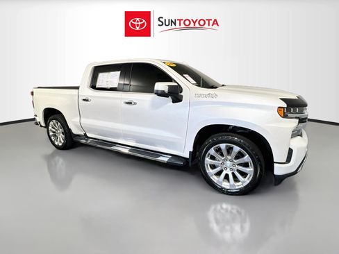 Used 2020 Chevrolet Silverado 1500 High Country w/ Technology Package AWD/4WD image 1