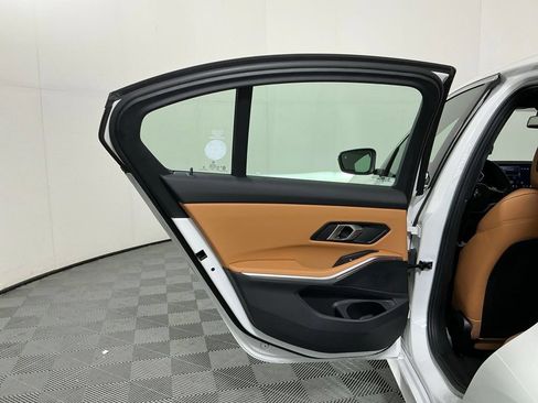 Certified 2025 BMW 330i Sedan w/ Convenience Package RWD image 25