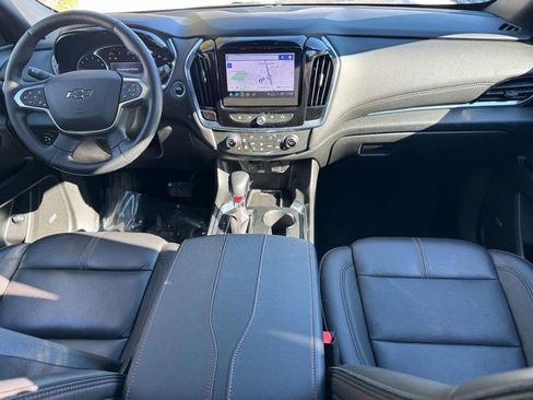 Used 2023 Chevrolet Traverse RS image 11