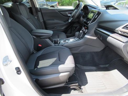 Used 2022 Subaru Forester Premium AWD/4WD image 10