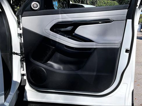 Used 2020 Land Rover Range Rover Evoque S image 26