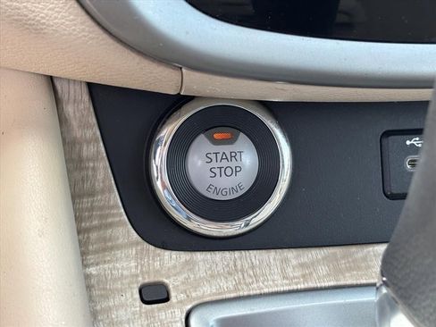 Used 2019 Nissan Murano SL w/ SL Technology Package FWD image 18