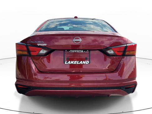 Used 2025 Nissan Altima 2.5 SV FWD image 6