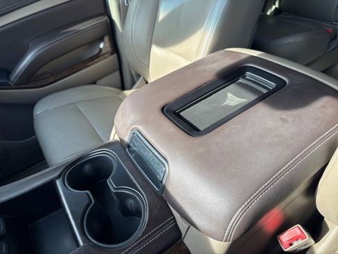 Used 2015 Chevrolet Tahoe LT image 28