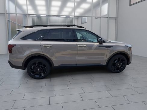 Used 2024 Kia Sorento SX AWD/4WD image 9