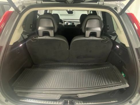 Certified 2024 Volvo XC90 B6 Plus w/ Protection Package Premier AWD/4WD image 9