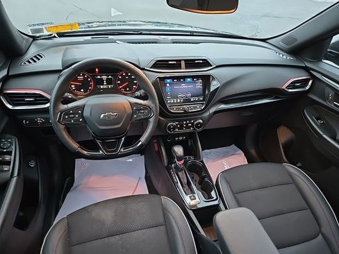 Used 2023 Chevrolet TrailBlazer RS w/ Sun and Liftgate Package image 17