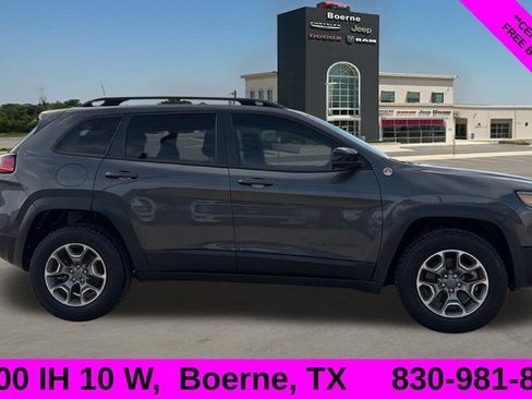 Used 2022 Jeep Cherokee Trailhawk w/ Sun, Sound & Nav Group AWD/4WD image 2