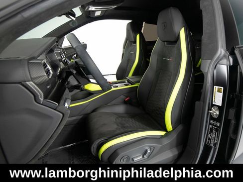Used 2022 Lamborghini Urus AWD/4WD image 10