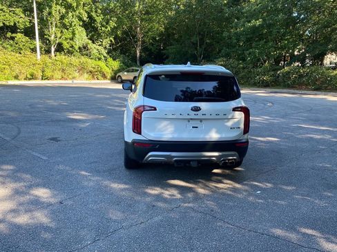Used 2020 Kia Telluride SX w/ Towing Package FWD image 6