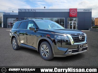 New 2025 Nissan Pathfinder SV w/ SV Premium Package