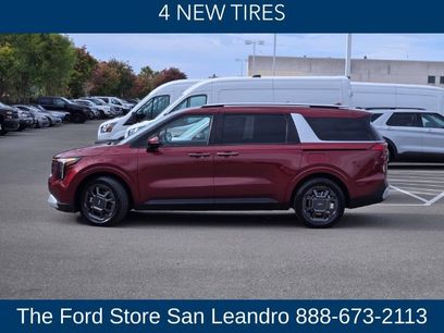 Used 2025 Kia Carnival EX