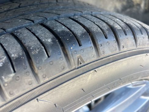 Used 2020 Dodge Challenger SXT w/ Blacktop Package image 9