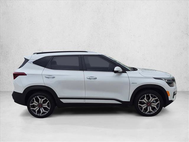 Used 2022 Kia Seltos SX w/ Sunroof Package AWD/4WD image 4