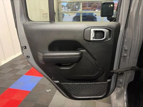 Used 2023 Jeep Wrangler Unlimited w/ Cold Weather Group AWD/4WD image 13