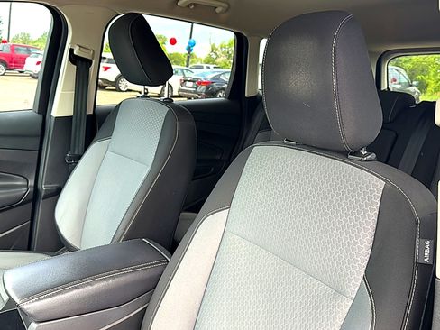 Used 2018 Ford Escape SE FWD image 14