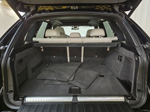 Used 2017 BMW X5 xDrive40e image 14