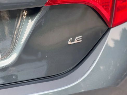 Used 2017 Toyota Corolla LE image 7