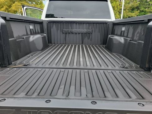 Certified 2026 Toyota Tacoma SR5 AWD/4WD image 28