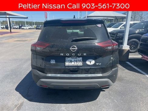 Certified 2023 Nissan Rogue SV image 3