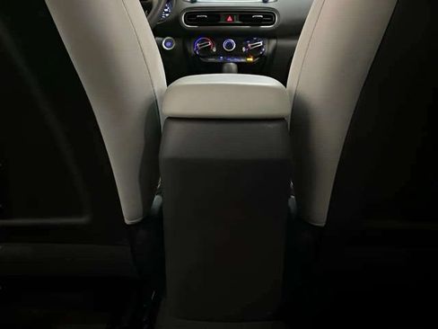 Used 2022 Hyundai Kona SEL FWD image 78