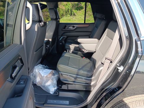 New 2026 GMC Yukon Denali AWD/4WD image 15