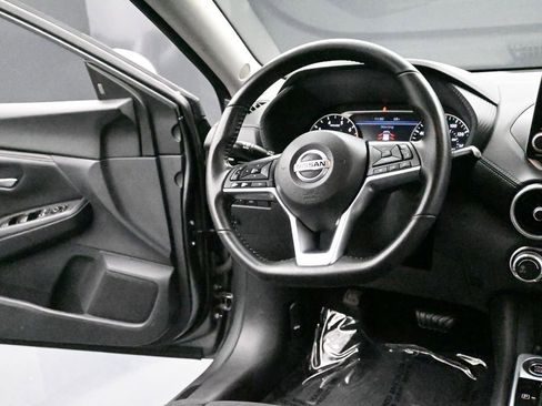 Used 2022 Nissan Sentra SV image 24