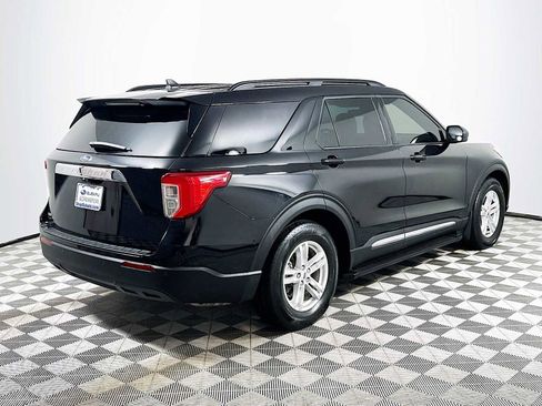 Used 2022 Ford Explorer XLT image 7