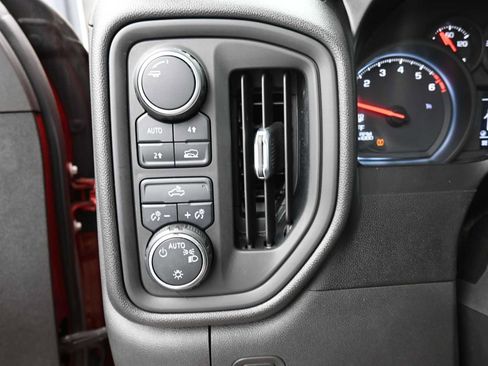 Used 2021 Chevrolet Silverado 1500 Custom image 9