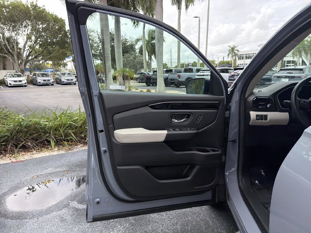 Certified 2026 Honda Passport RTL image 36