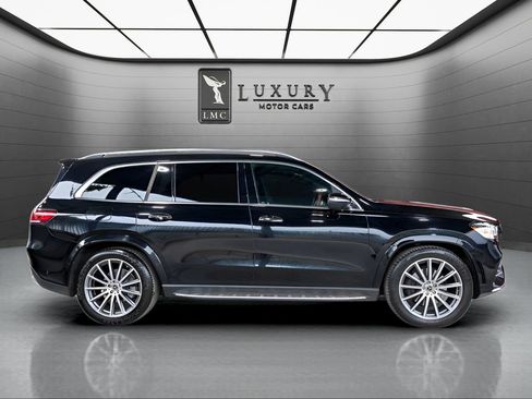 Used 2023 Mercedes-Benz GLS 450 4MATIC image 9