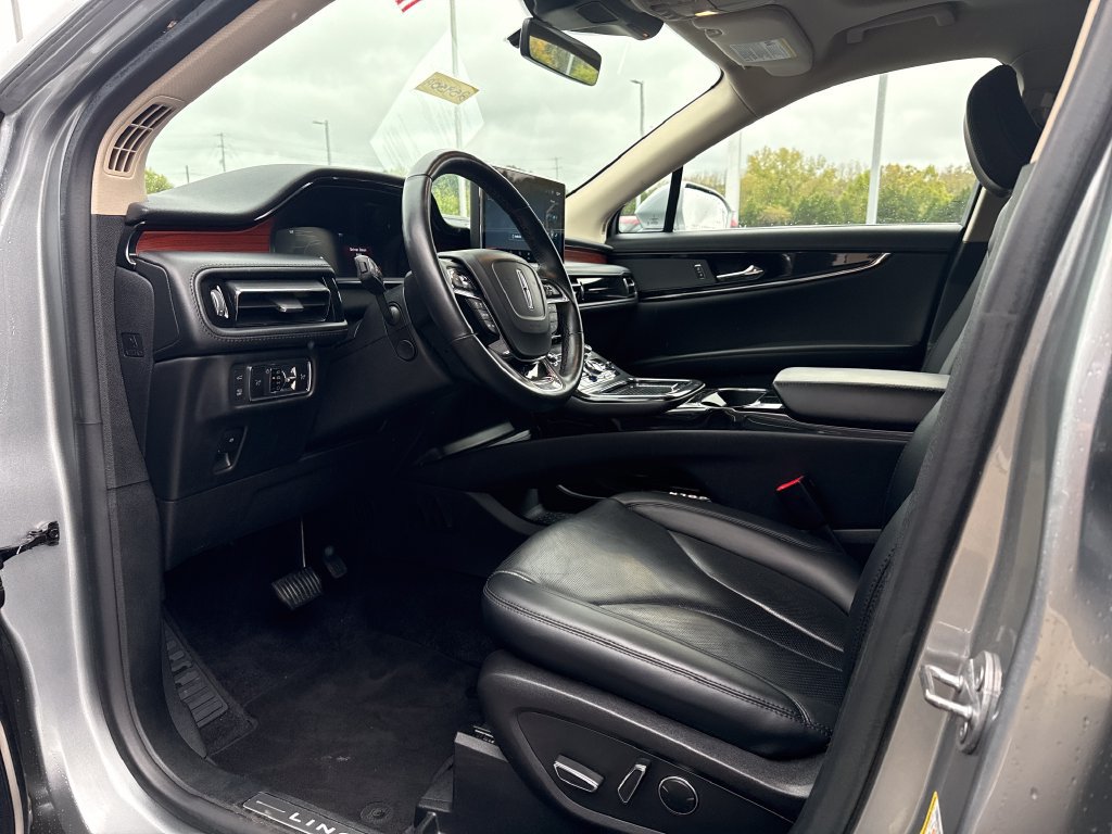 Used 2022 Lincoln Nautilus Reserve AWD/4WD image 12