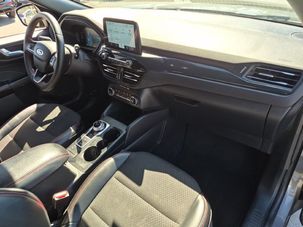 Used 2025 Ford Escape ST-Line AWD/4WD image 32