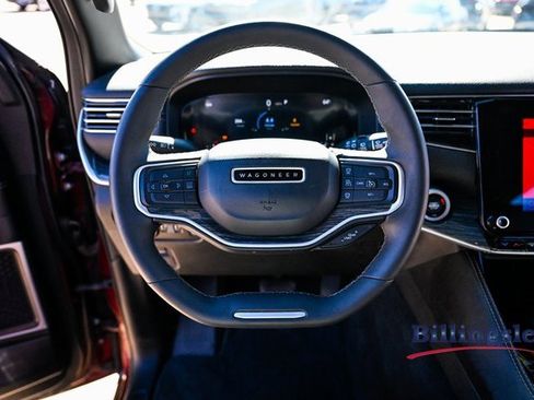 Used 2022 Jeep Wagoneer Series II image 12