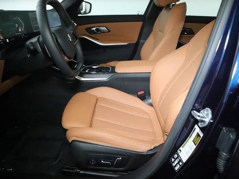 Certified 2026 BMW 330i xDrive Sedan w/ Premium Package AWD/4WD image 19