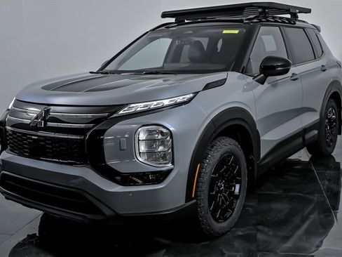New 2025 Mitsubishi Outlander AWD image 5