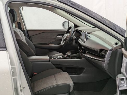 Used 2021 Nissan Rogue SV AWD/4WD image 29