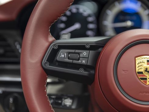 Used 2022 Porsche 911 Turbo S image 86