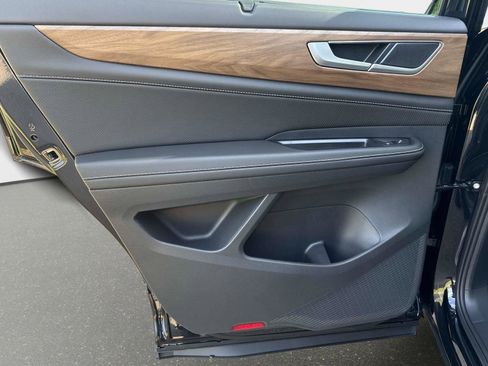 New 2026 Volkswagen Atlas SE image 6