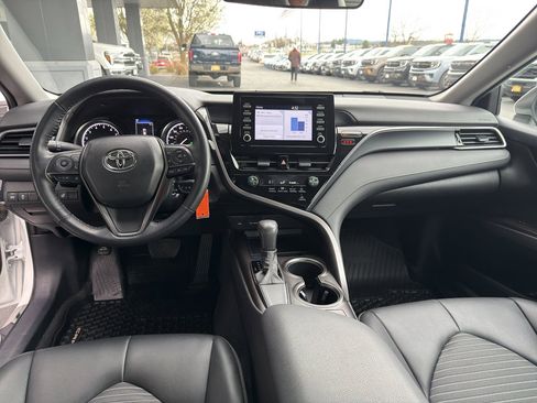 Used 2017 Ford Escape SE w/ Equipment Group 201A image 21