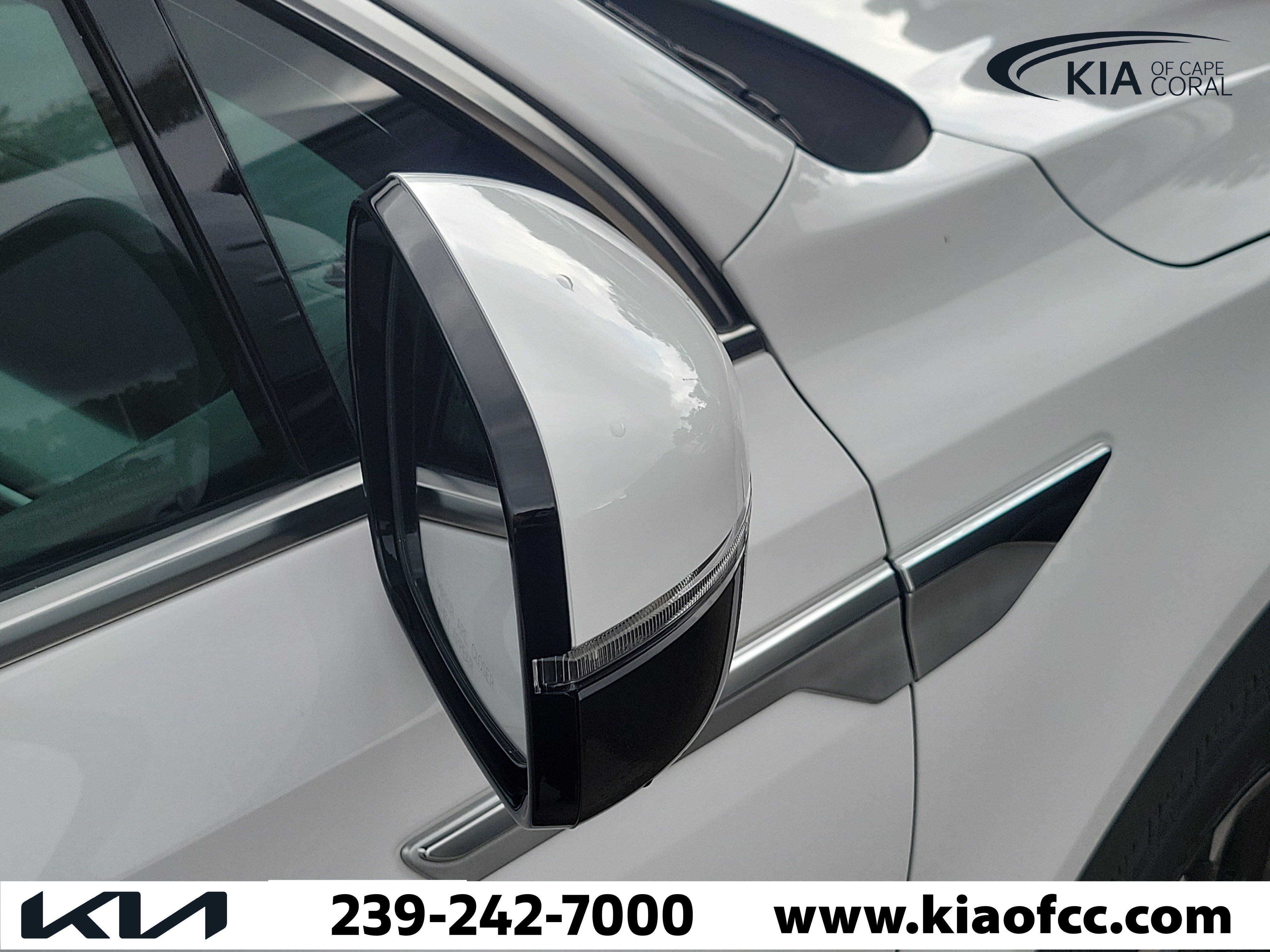 Certified 2025 Kia Sorento S w/ Panoramic Sunroof Package FWD image 8