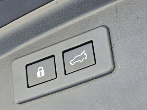 Used 2020 Subaru Outback Limited image 22