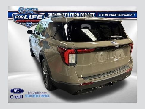 New 2026 Ford Explorer ST-Line w/ ST-Line Street Pack AWD/4WD image 1