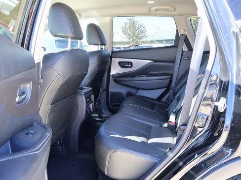 Used 2023 Nissan Murano SV image 9